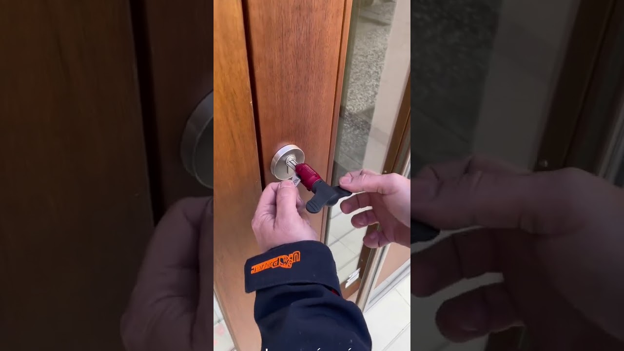 Cómo combinar cerradura y cerrojo para mayor seguridad en Málaga